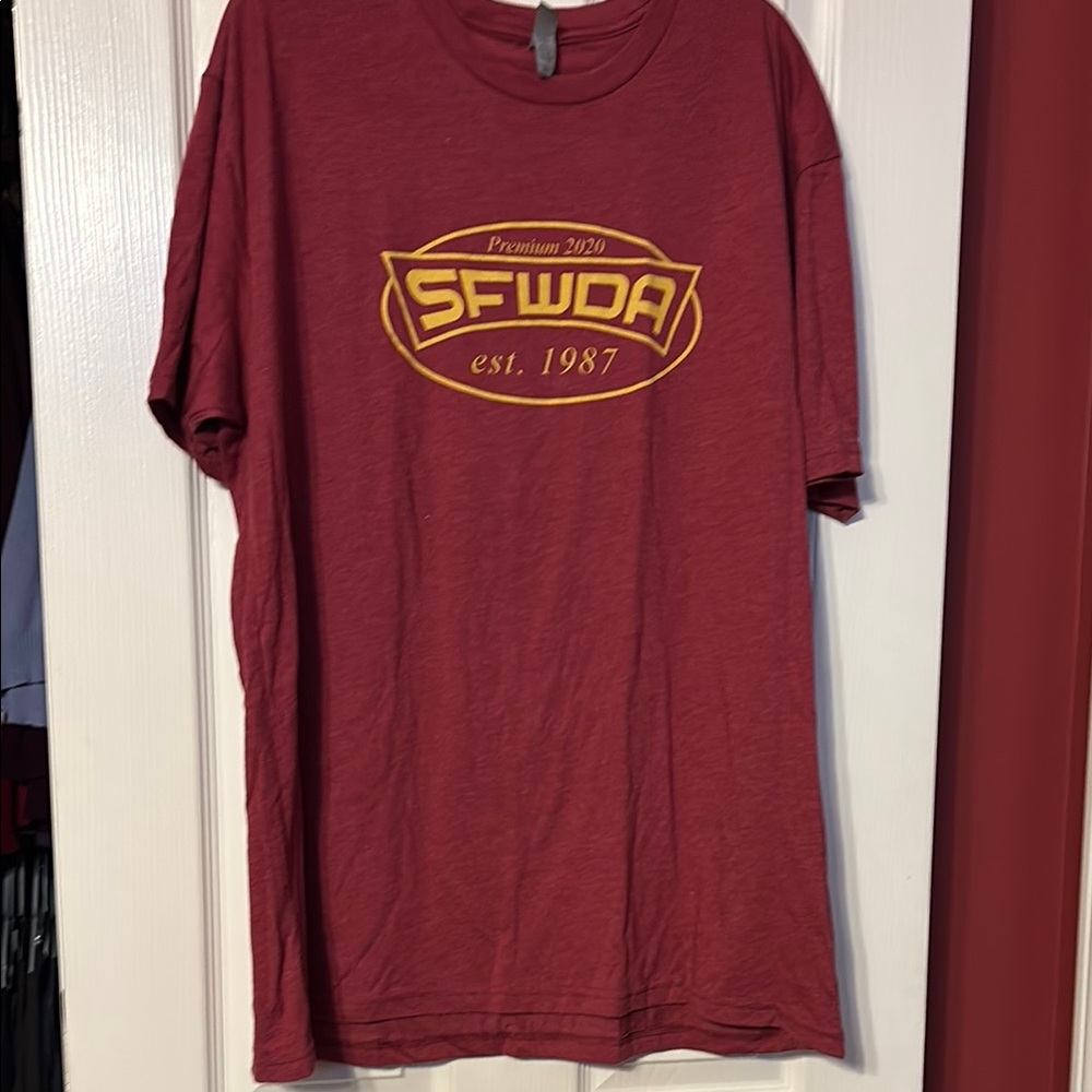 NWOT SFWDA maroon and gold short sleeve t Shirt size xxl unisex
